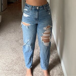 American Eagle Outfitters Light Blue Distressed Jeans